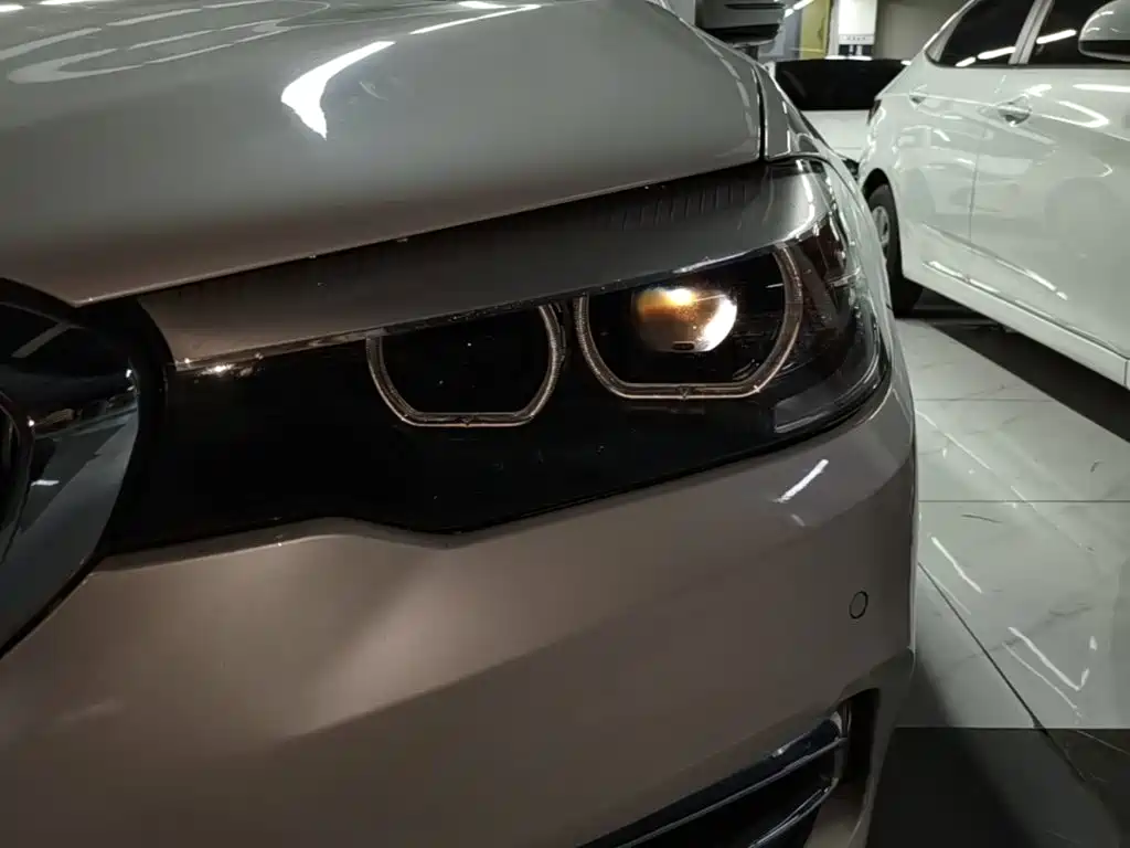 BMW 5 Series — фото 23