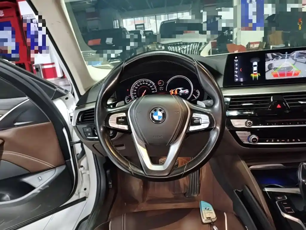 BMW 5 Series — фото 10