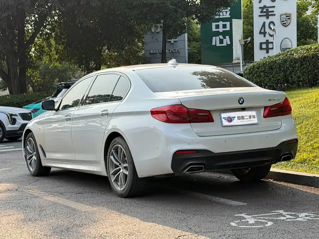 BMW 5 Series — фото 4