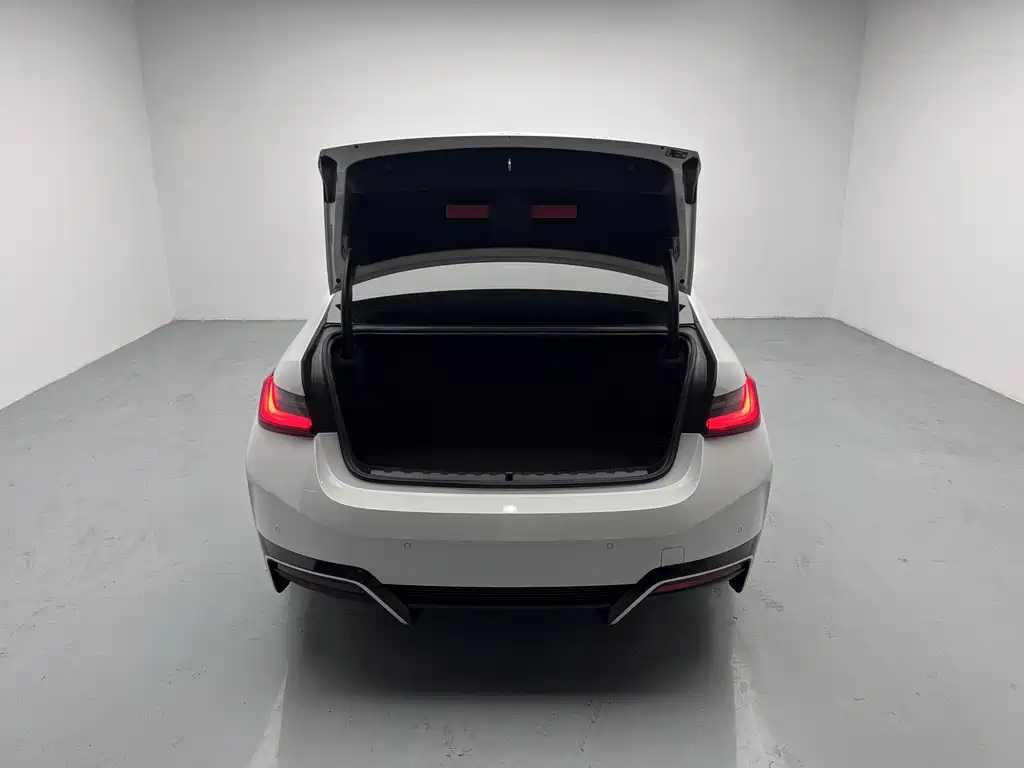BMW i3 — фото 10