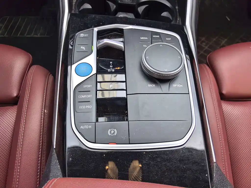 BMW i3 — фото 18