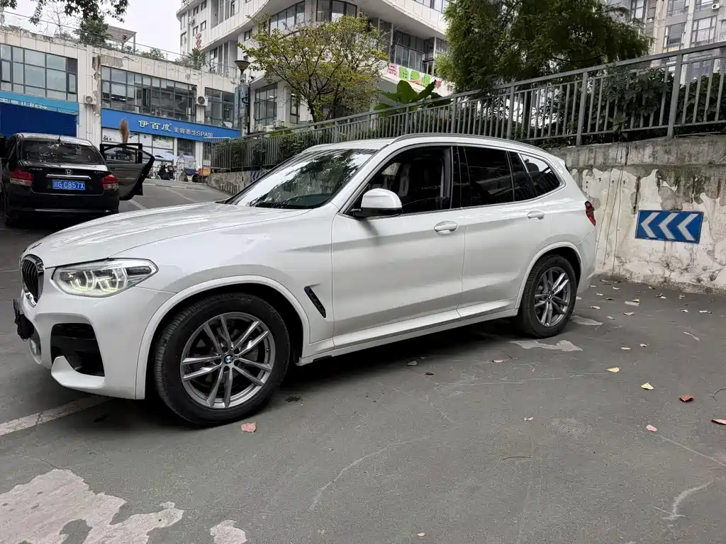 BMW X3 — фото 10