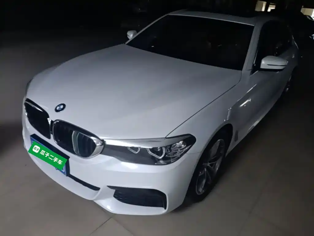 BMW 5 Series — фото 1