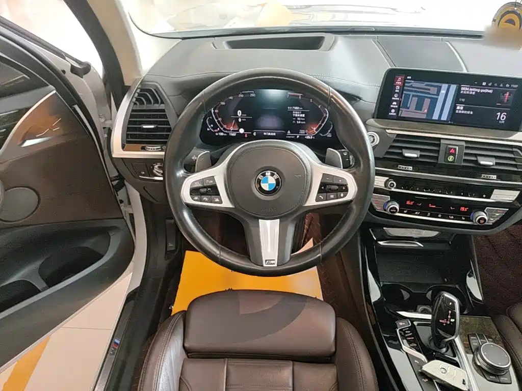 BMW X3 — фото 10