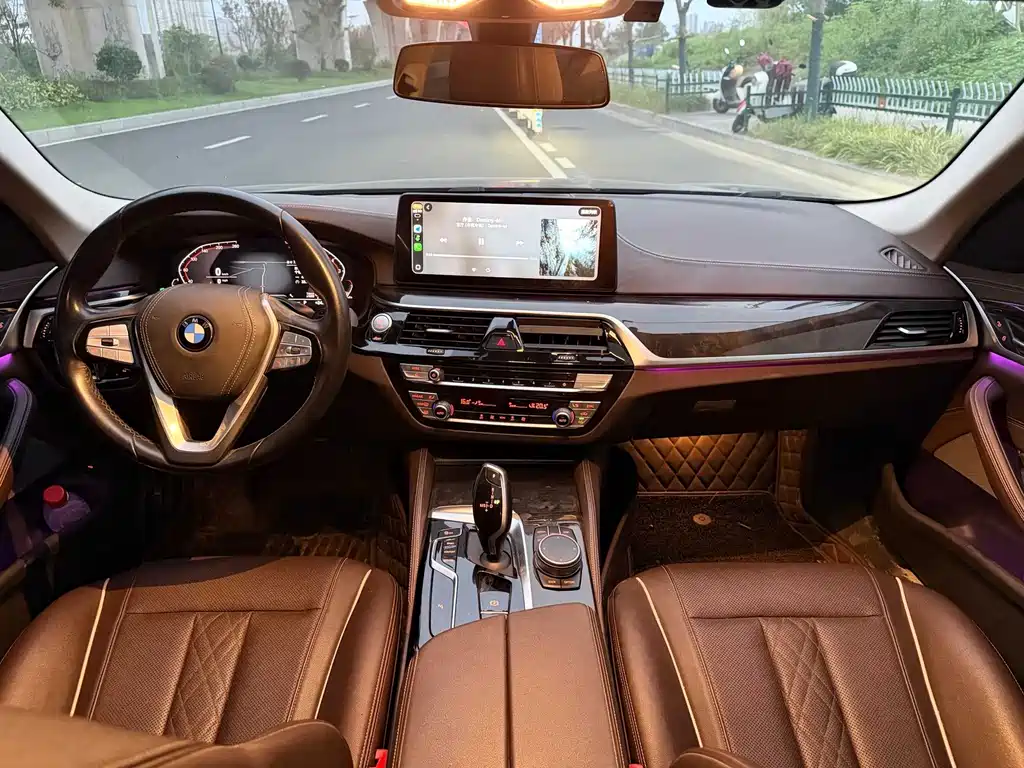 BMW 5 Series — фото 6