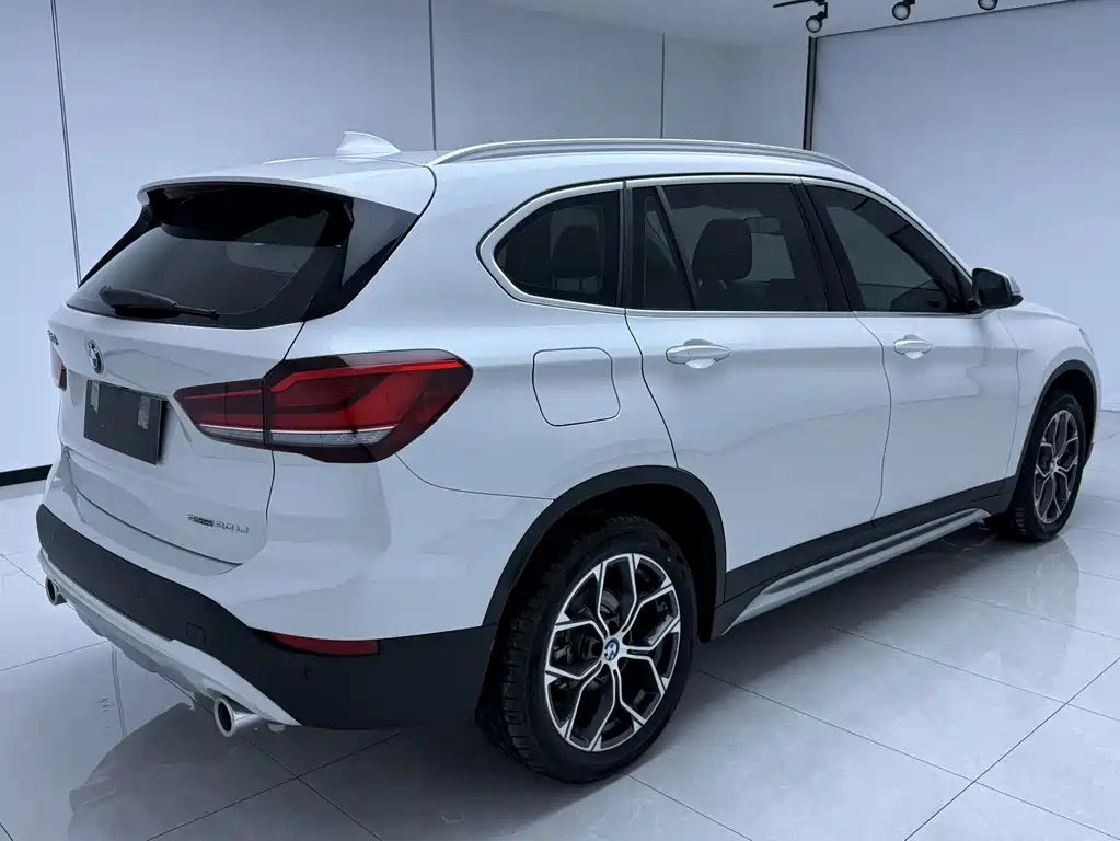 BMW X1 — фото 4