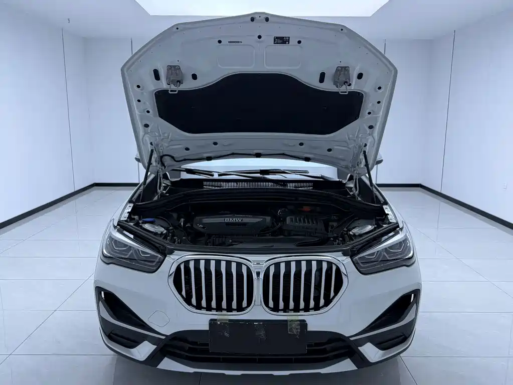 BMW X1 — фото 7