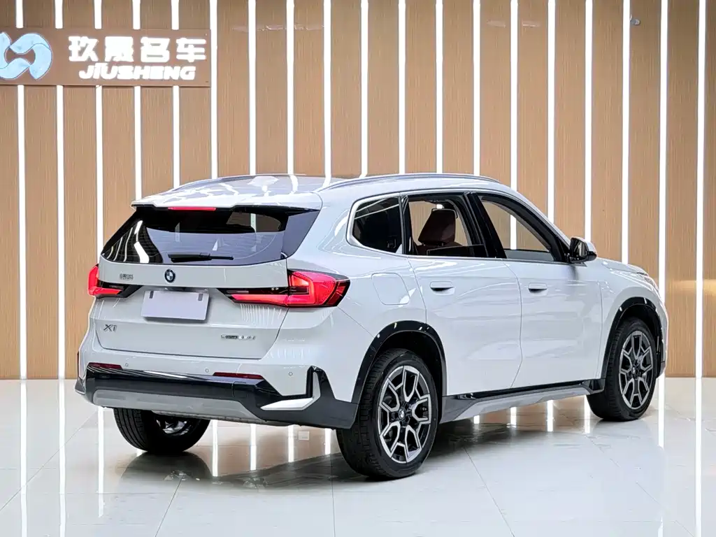 BMW X1 — фото 11