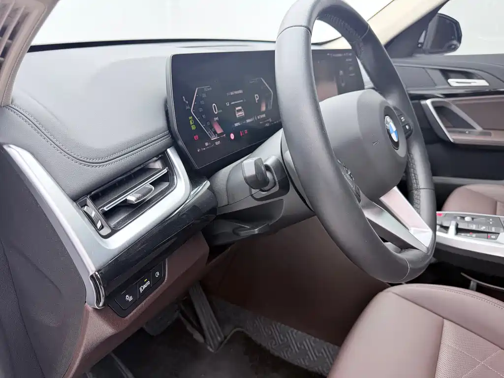 BMW X1 — фото 13