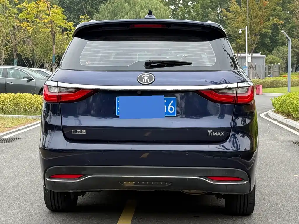 BYD MAX — фото 5