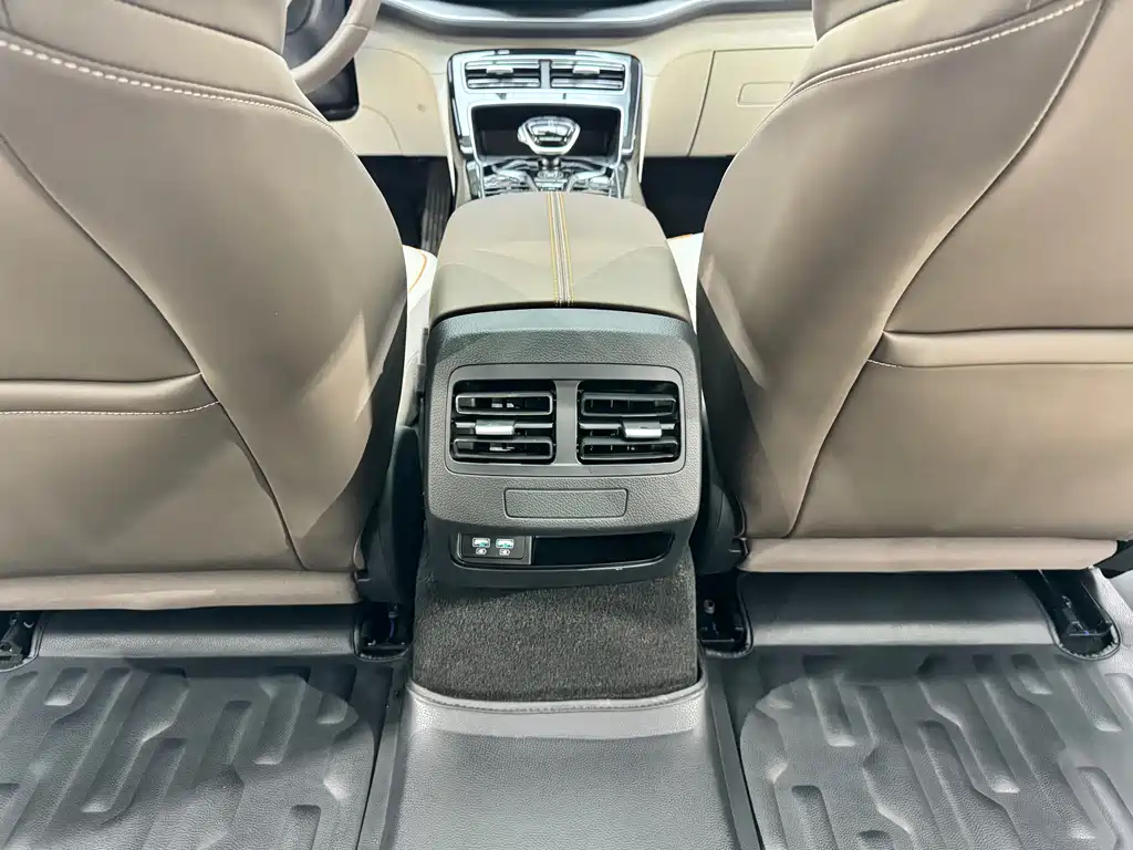BYD Qin PLUS — фото 18