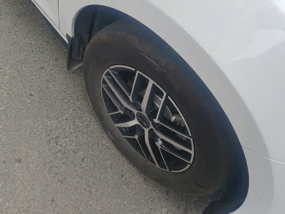 BYD Seal 05 DM-i — фото 6