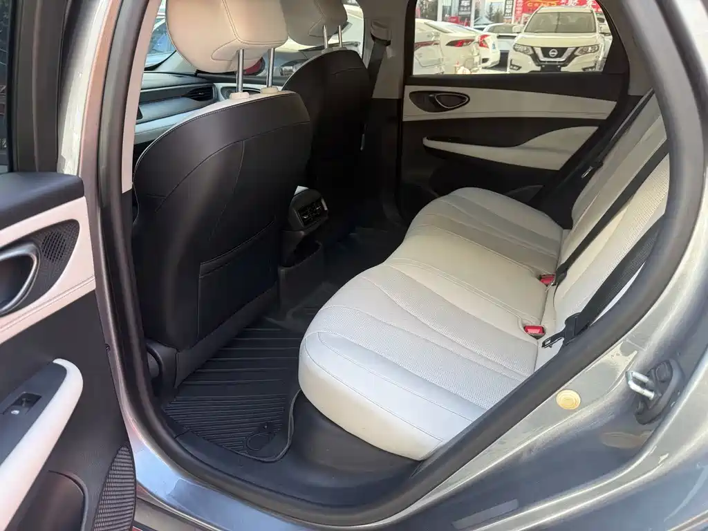 BYD Seal 05 DM-i — фото 4