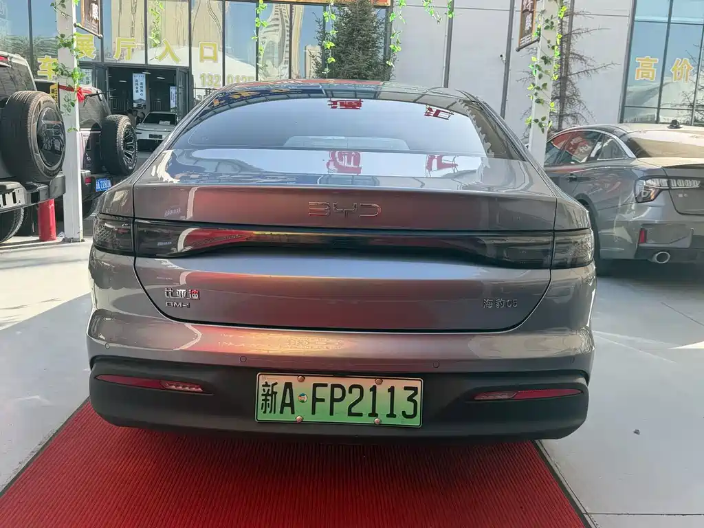 BYD Seal 05 DM-i — фото 8