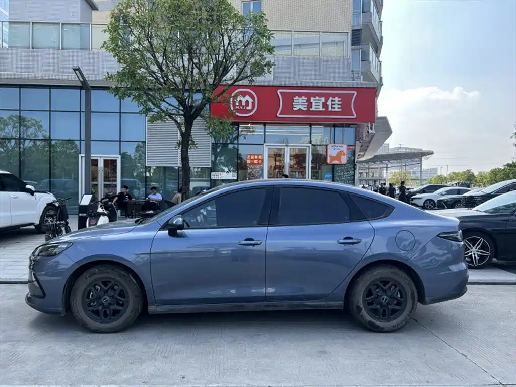 BYD Seal 05 DM-i — фото 3