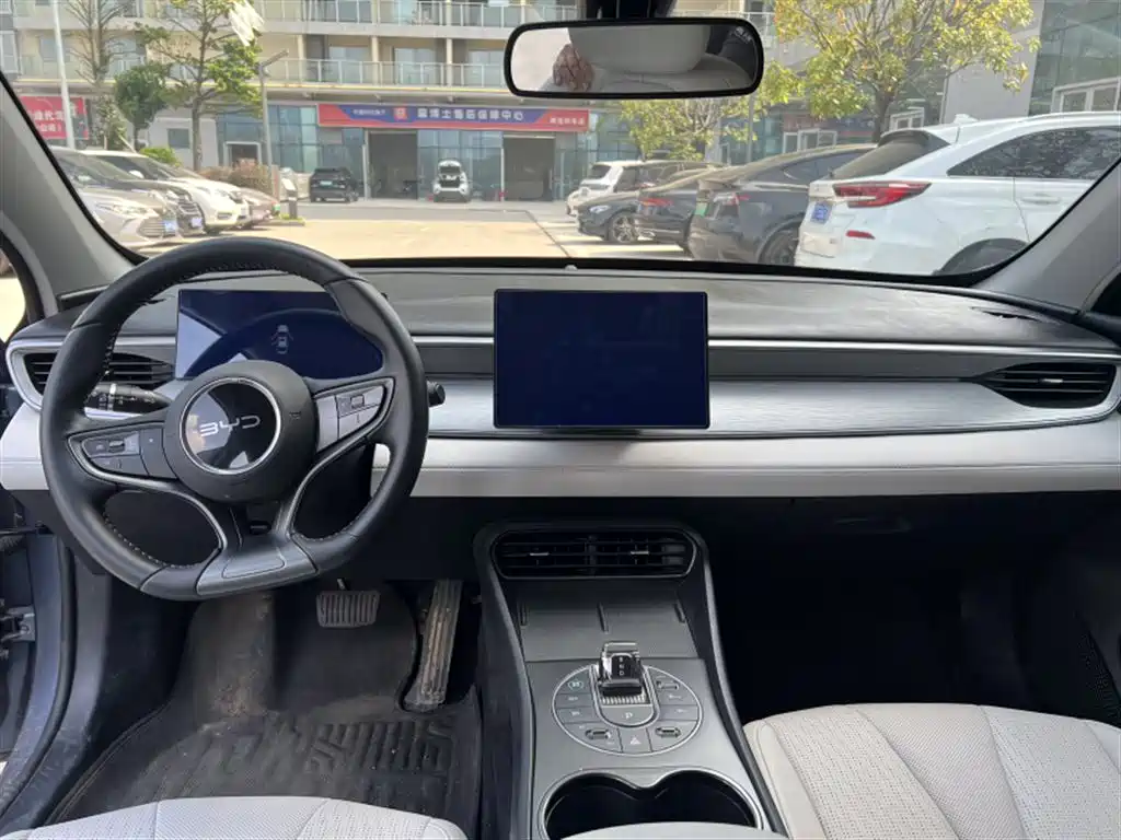 BYD Seal 05 DM-i — фото 7