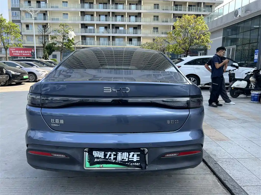 BYD Seal 05 DM-i — фото 8