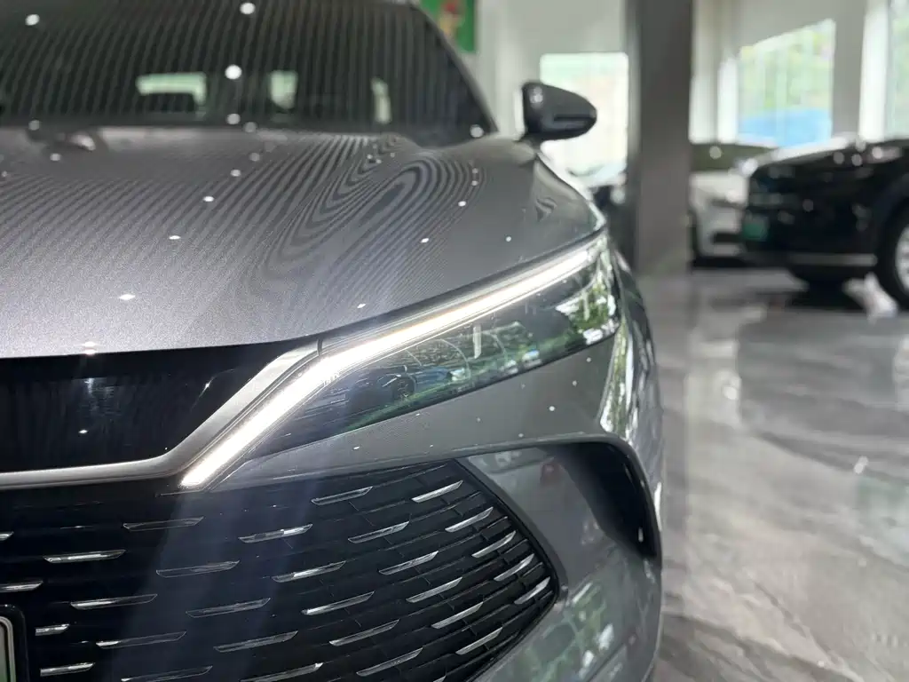 BYD Qin L — фото 25