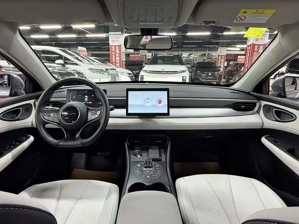 BYD Seal 05 DM-i — фото 13