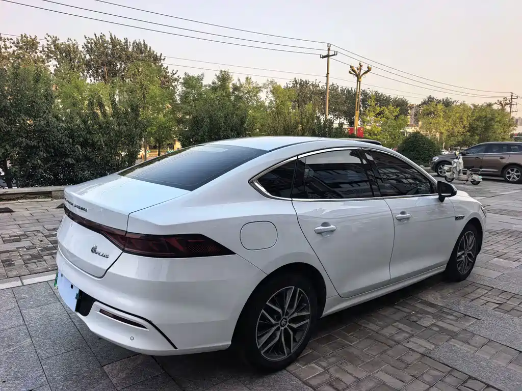 BYD Qin PLUS — фото 9