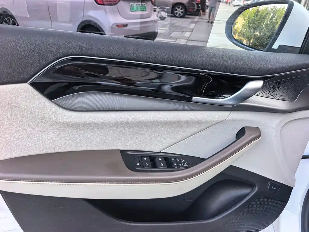 BYD Qin PLUS — фото 10