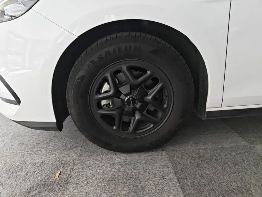 BYD Seal 05 DM-i — фото 22
