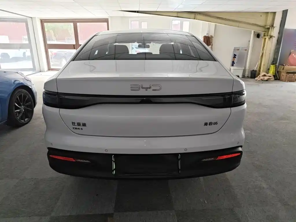BYD Seal 05 DM-i — фото 5