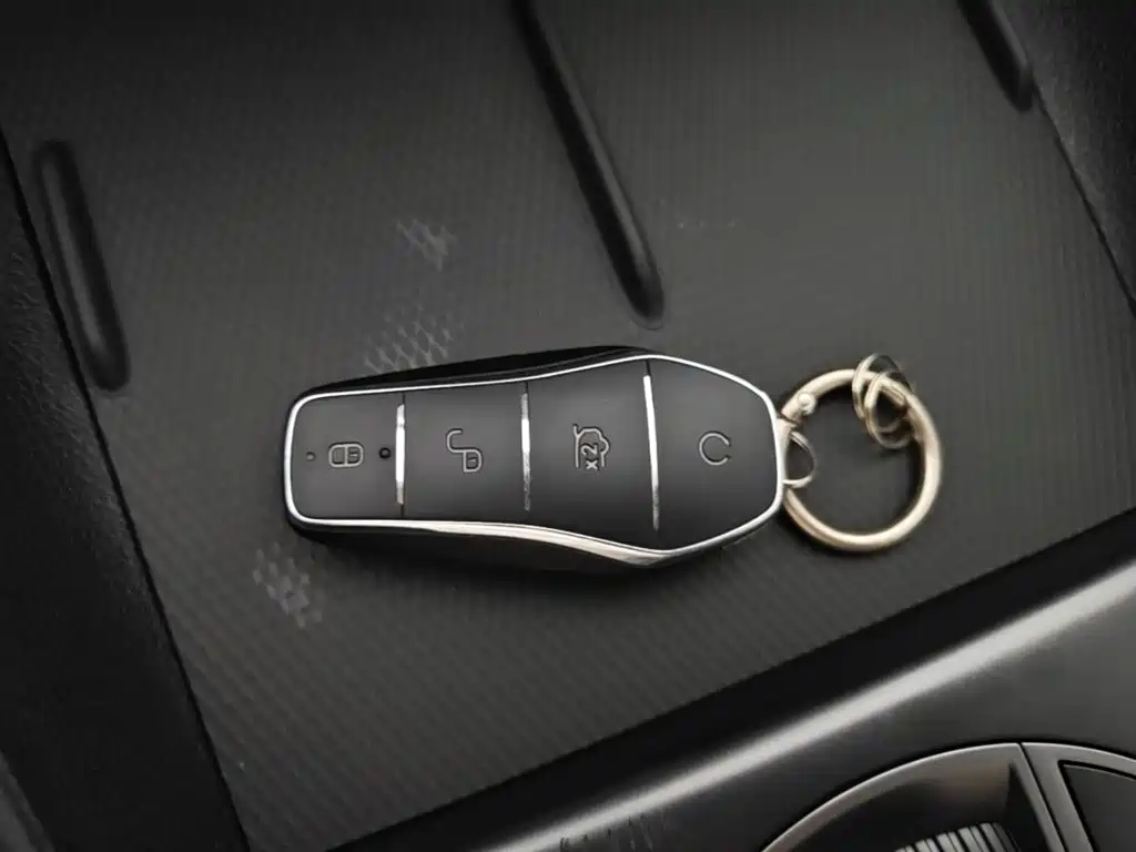 BYD Seal 05 DM-i — фото 8