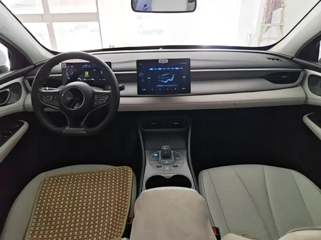 BYD Seal 05 DM-i — фото 9