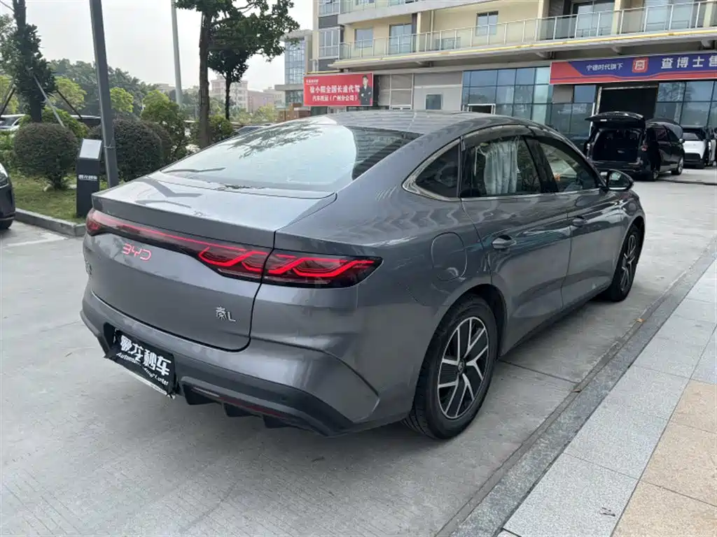 BYD Qin L — фото 9