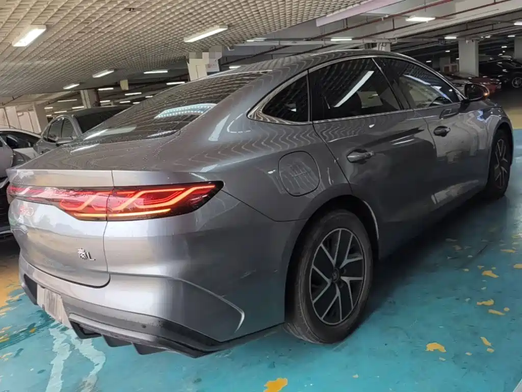 BYD Qin L — фото 6