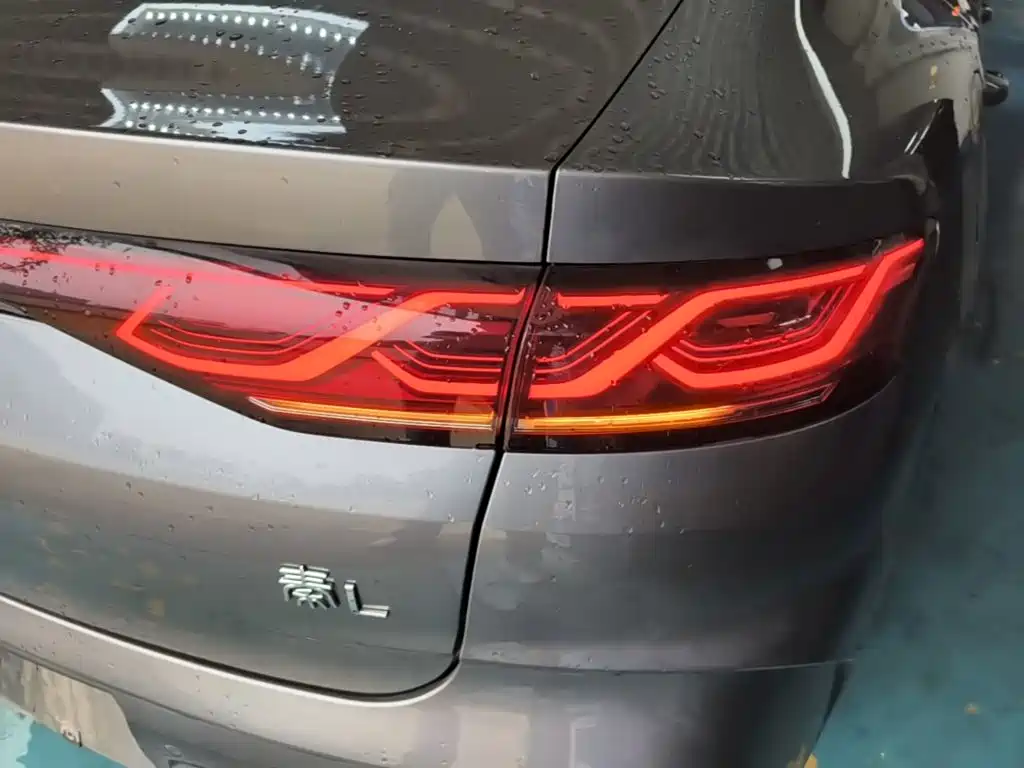 BYD Qin L — фото 7