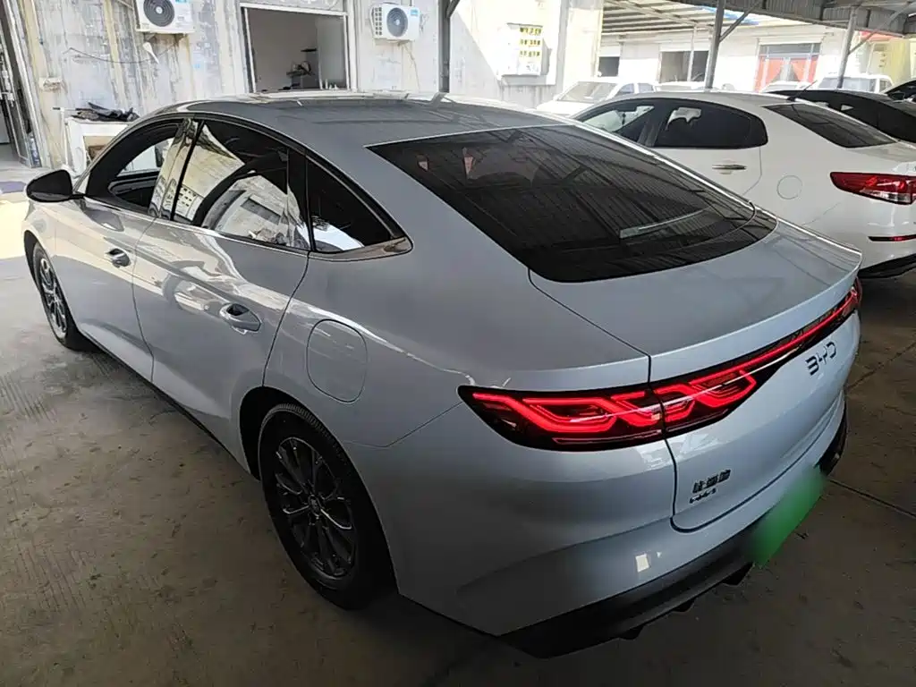 BYD Qin L — фото 4