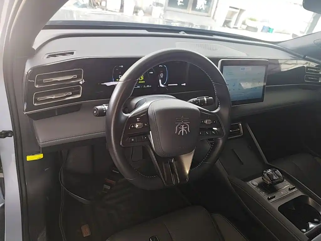 BYD Qin L — фото 9