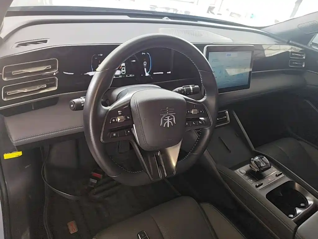 BYD Qin L — фото 10