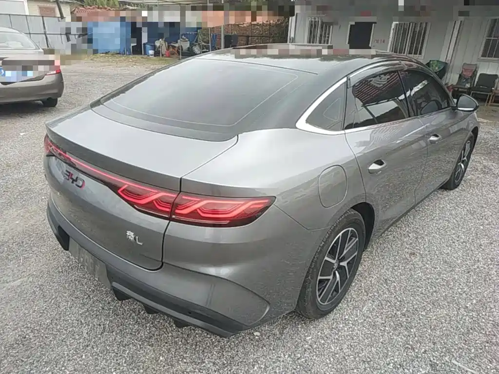 BYD Qin L — фото 6
