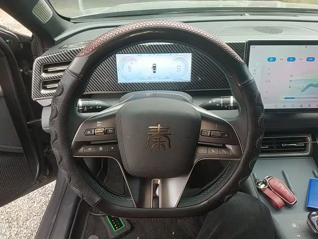 BYD Qin L — фото 10
