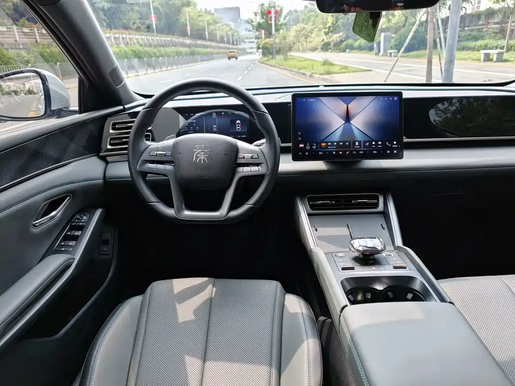 BYD Qin L — фото 11