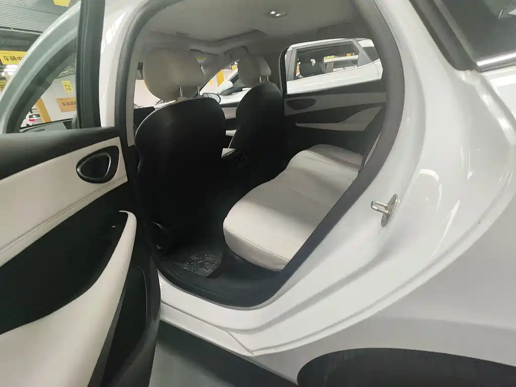 BYD Seal 05 DM-i — фото 2