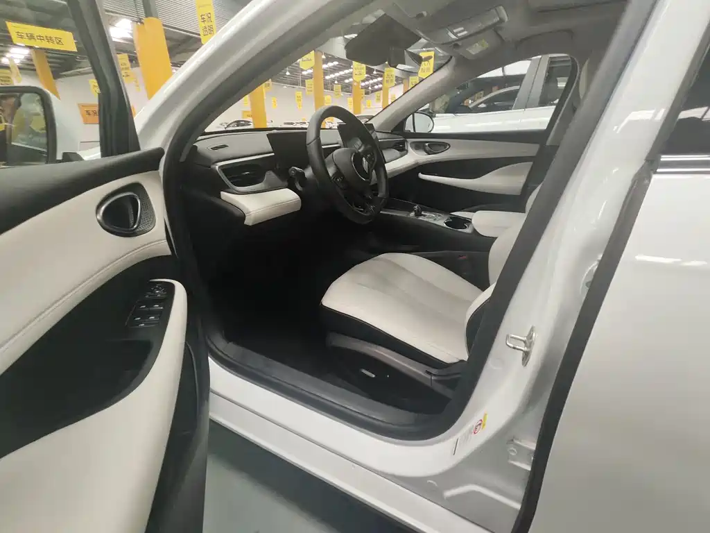 BYD Seal 05 DM-i — фото 3