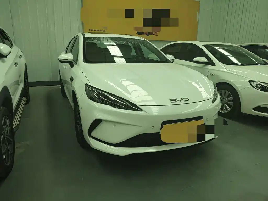 BYD Seal 05 DM-i — фото 7