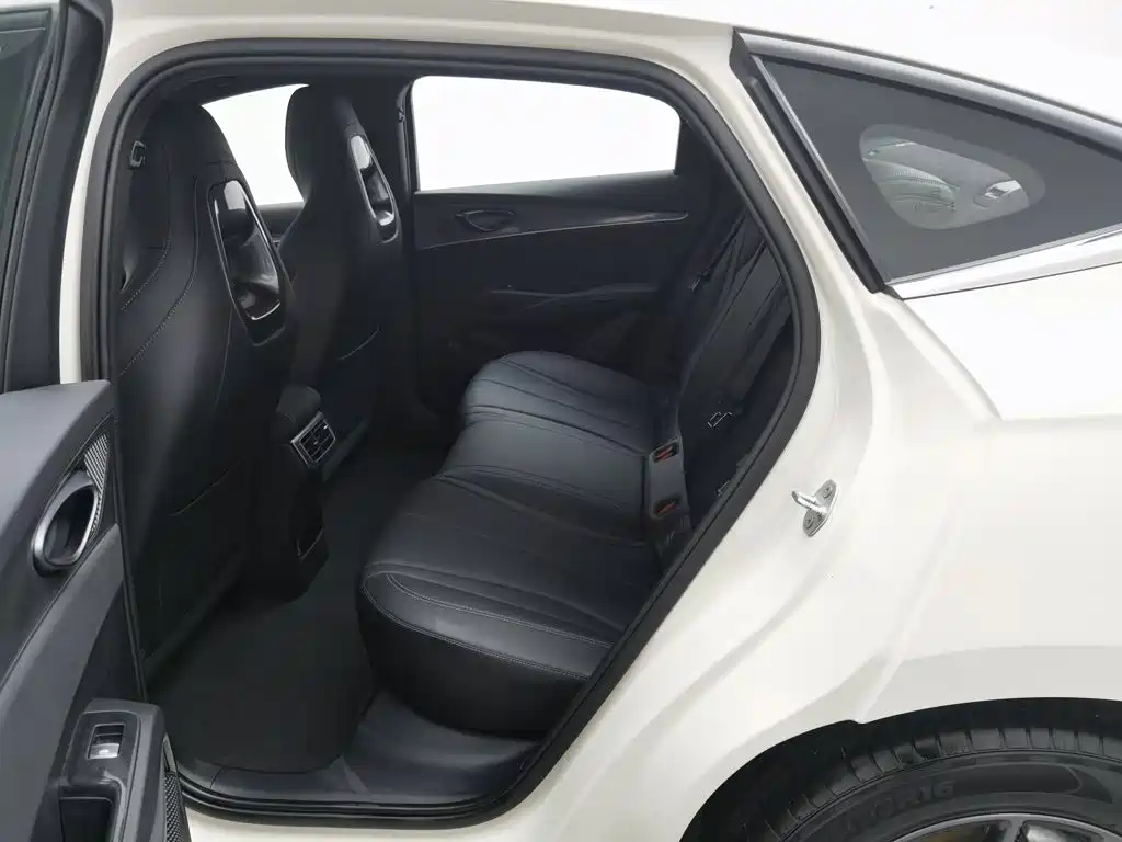 BYD Seal 06 — фото 15