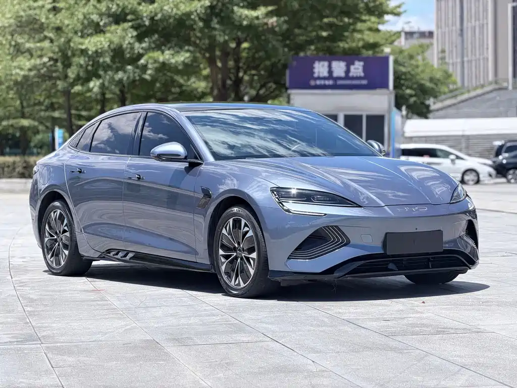 BYD Seal — фото 3