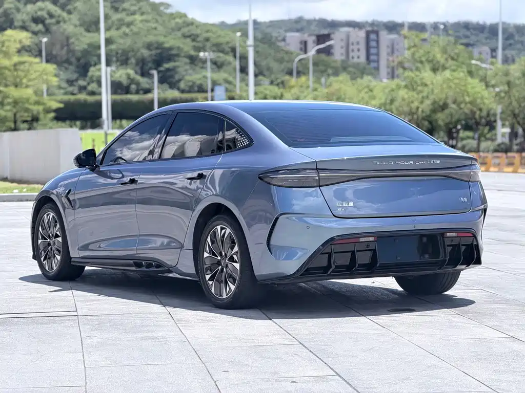BYD Seal — фото 6