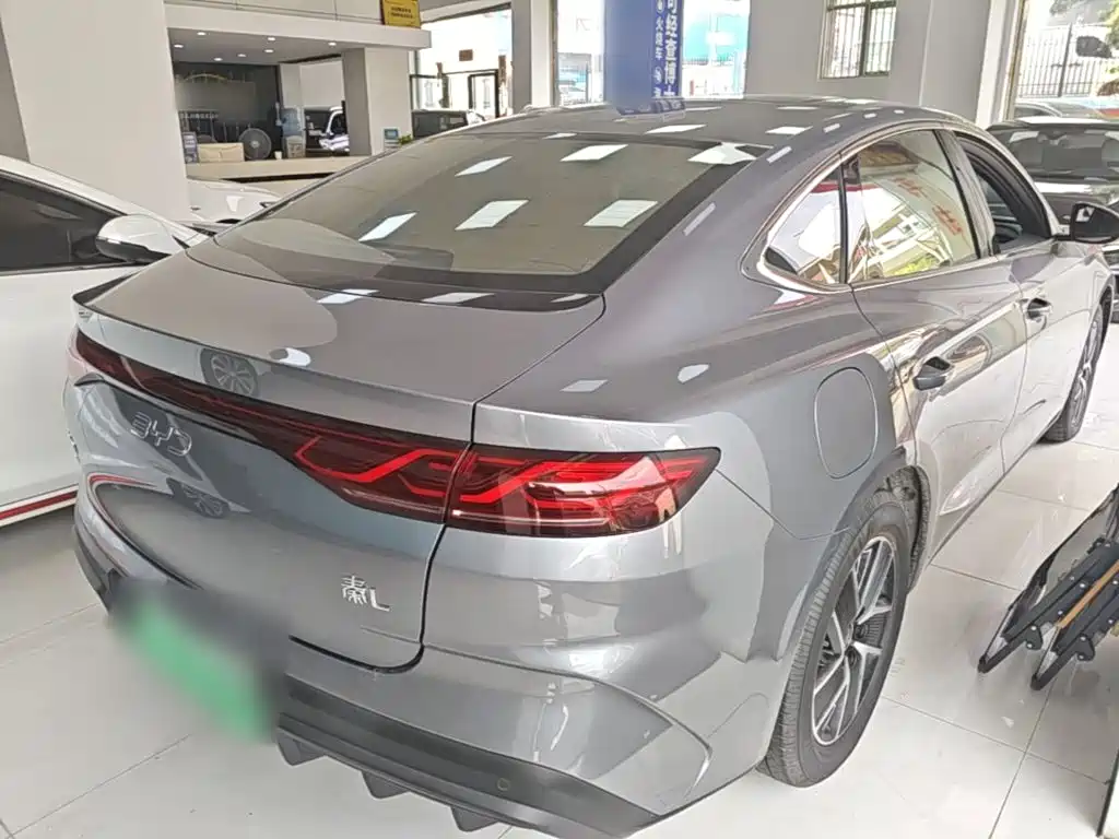 BYD Qin L — фото 6