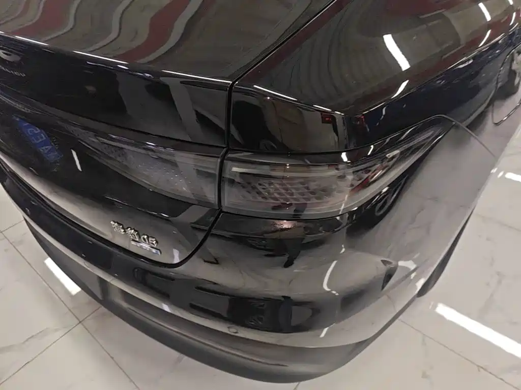 BYD Seal 05 DM-i — фото 7
