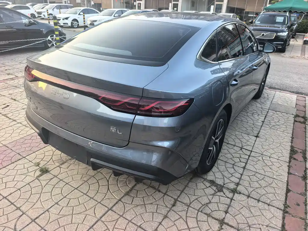 BYD Qin L — фото 6