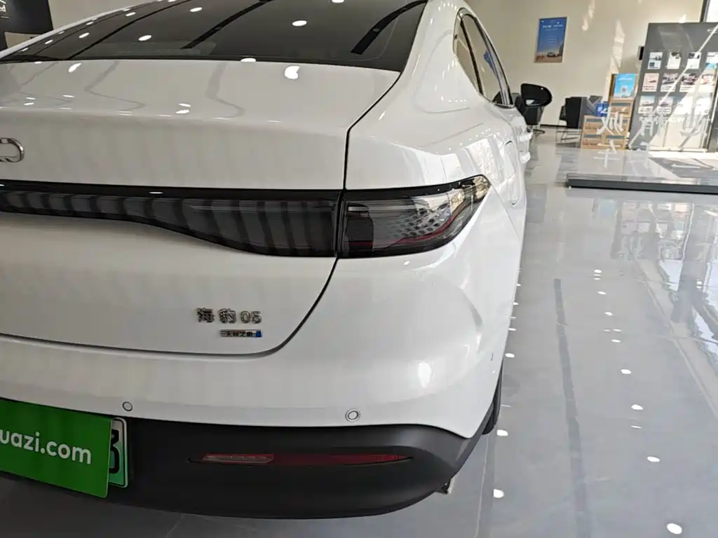 BYD Seal 05 DM-i — фото 7