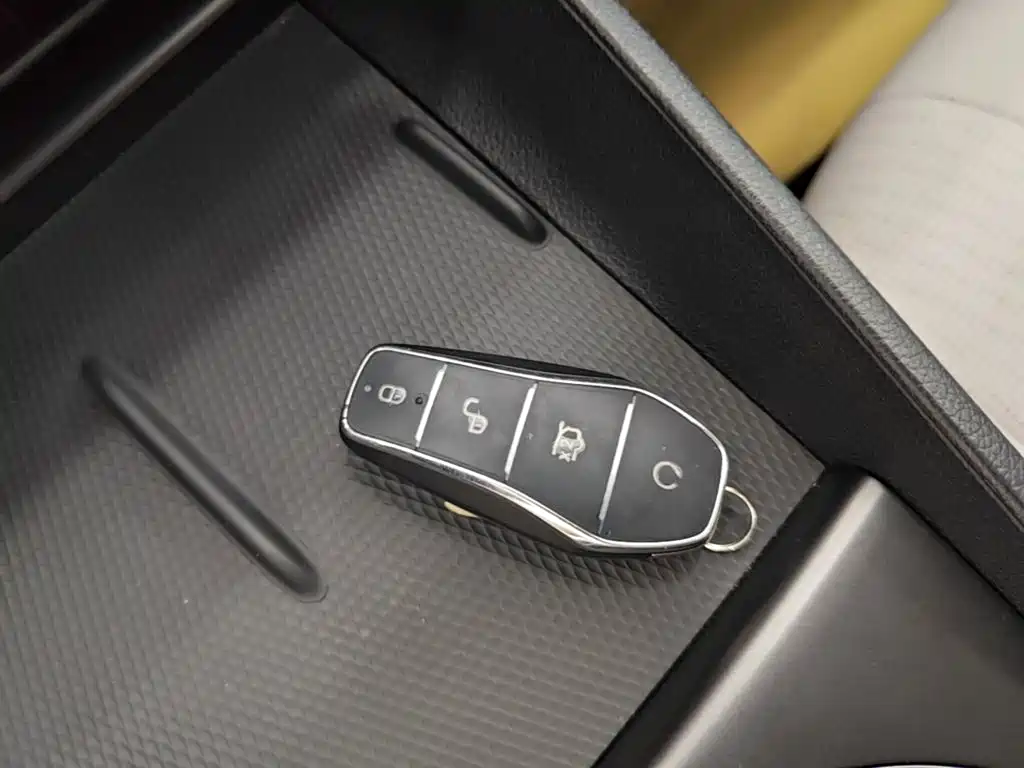 BYD Seal 05 DM-i — фото 8