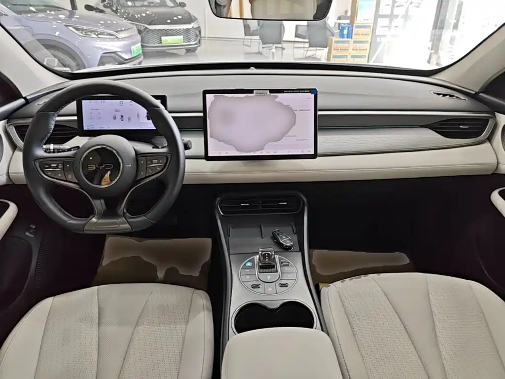 BYD Seal 05 DM-i — фото 9